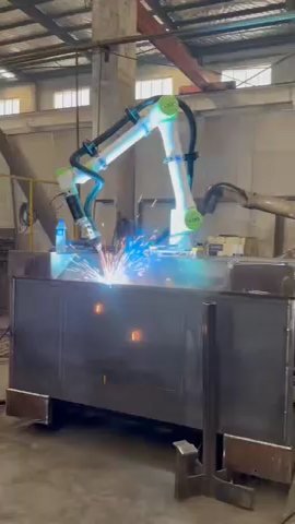 MIG welding cell